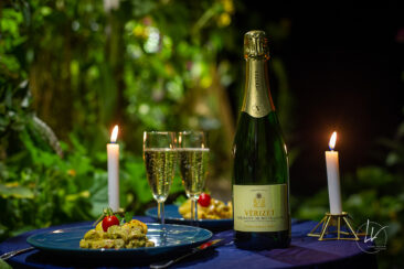 Photographie vin réseaux sociaux Compagnie de Burgondie Diner romantique accord mets et vinsPhotographie vin réseaux sociaux Compagnie de Burgondie Diner romantique accord mets et vins