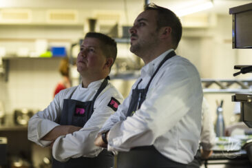 Photographe culinaire - Reportage en cuisine dîner gastronomique - Cédric Burtin et Fréderic Doucet