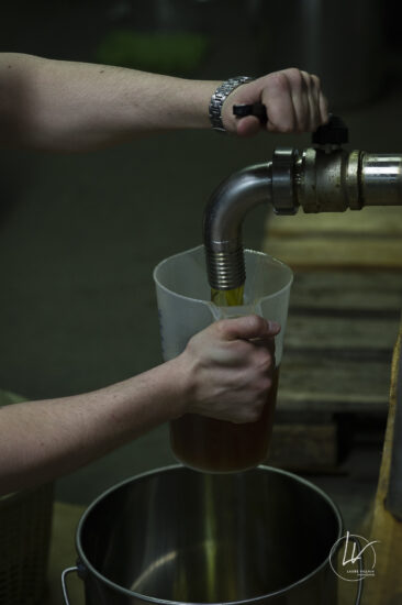 Photographe produits & reportage métier Huilerie Beaujolaise